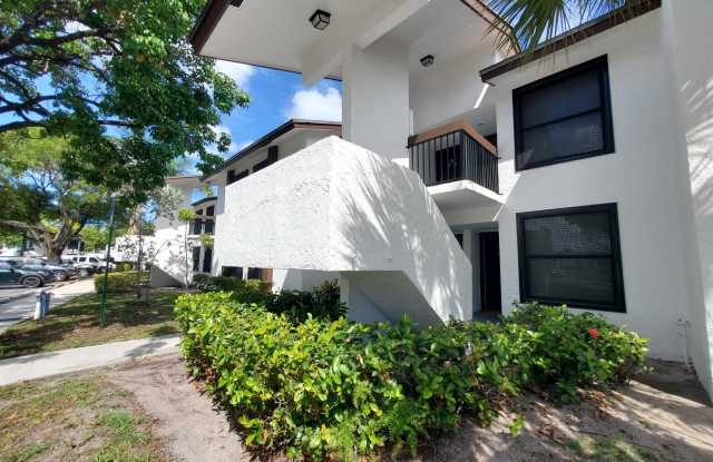 207 Lake Pointe Drive#204