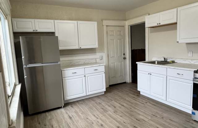 1109 Wolf Street - 1