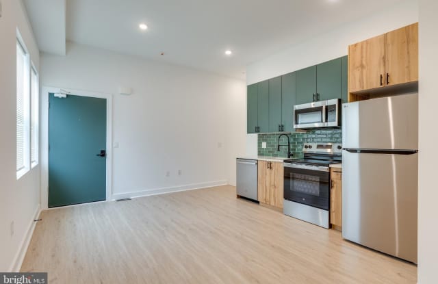 2500 N LAWRENCE STREET