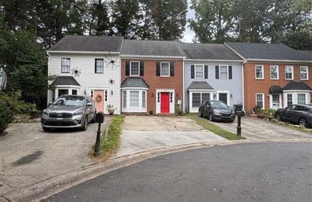 488 Salem Woods Drive SE