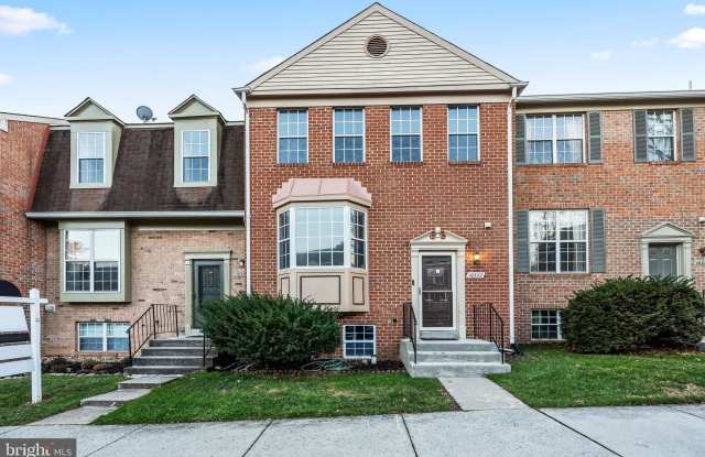 Photo of 10322 CASTLEHEDGE Terrace