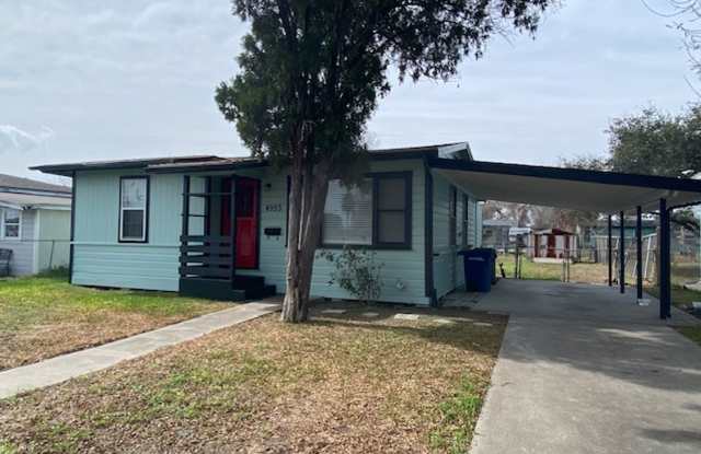 CENTRALLY LOCATED HOME W/ LARGE YARD AND REMODELED BATHROOM
