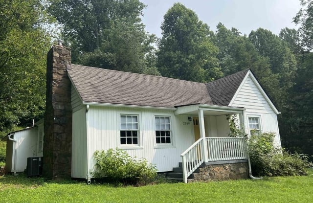 2269 W ARROWHEAD VALLEY RD - 2269 Arrowhead Valley Road, Albemarle County, VA 22903