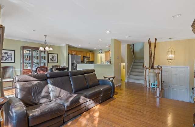 8 MARITIME WAY