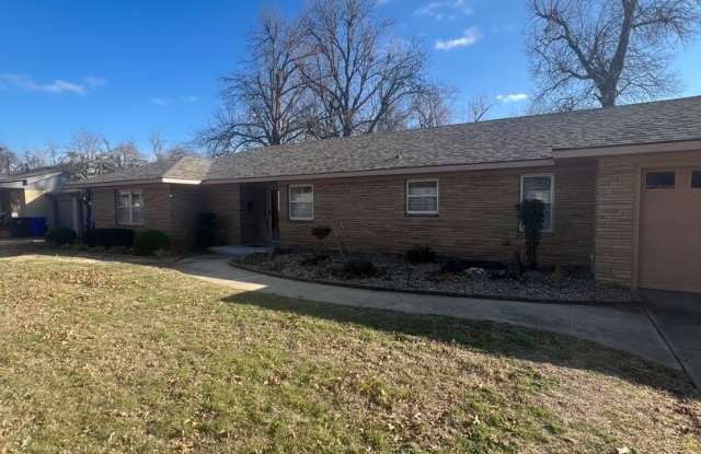 1404 Melrose - Home for Lease