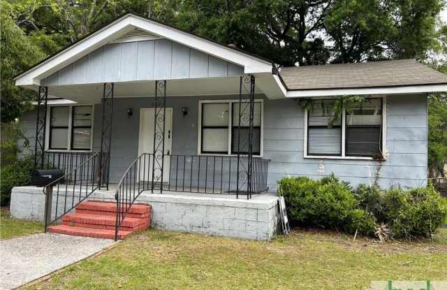 2114 Sunset Boulevard - 2114 Sunset Boulevard, Savannah, GA 31404