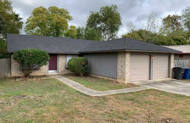 NICE 3 BEDROOM IN NORTH EAST ISD - EASY ACCESS TO RANDOLPH AFB, FT. SAM, 1604, 35,  SHOPPING