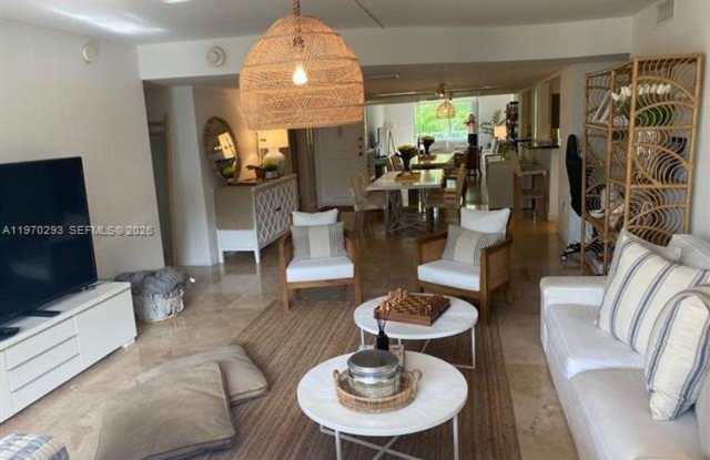 210 Sea View Dr unit 312 (A11970293)