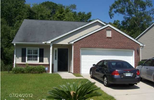 7892 Longshadow Ln - 7892 Long Shadow Ln, North Charleston, SC 29406