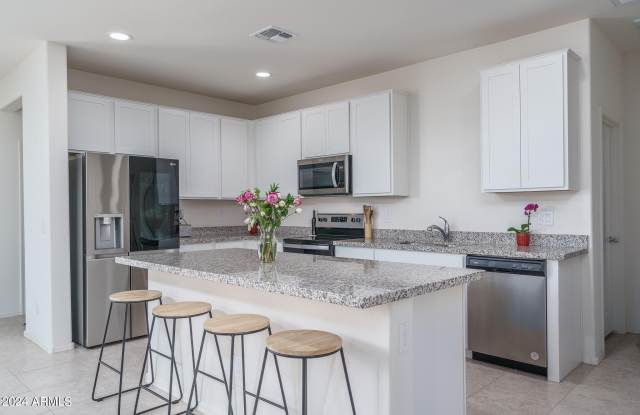 17945 W MONTE LINDO Lane