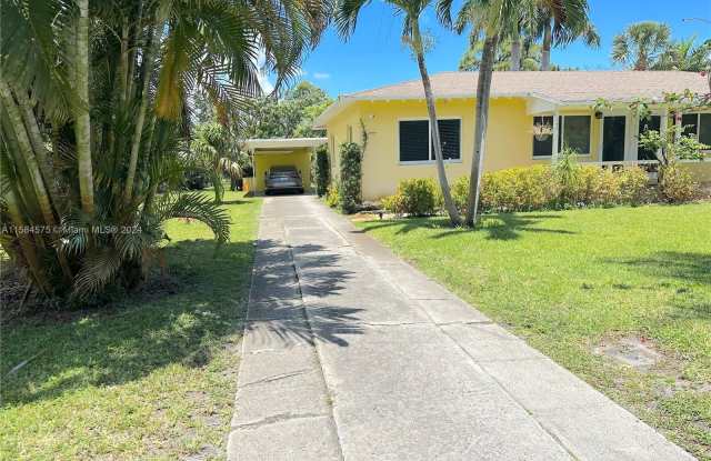 1383 NE 34th Ct