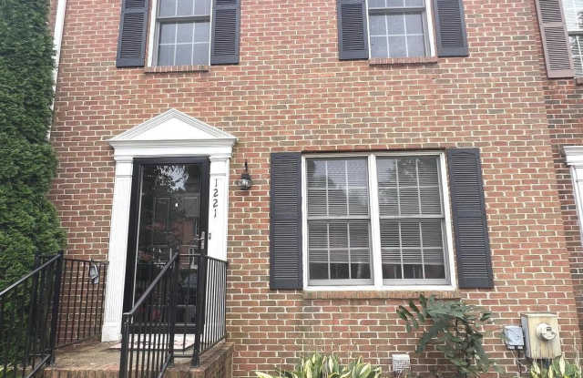 Photo of 1221 KIRBY Circle