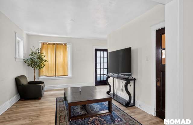 Spacious 1BR Condo in Saint Louis