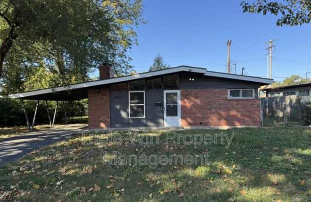 8413 Redfir Dr