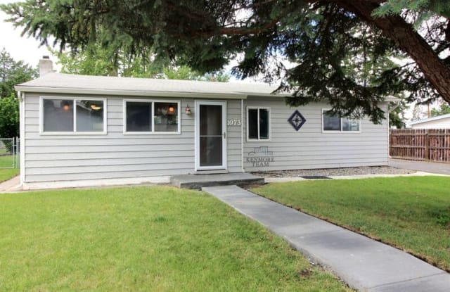 1073 N. 59th - 1073 North 59th Avenue, West Richland, WA 99353