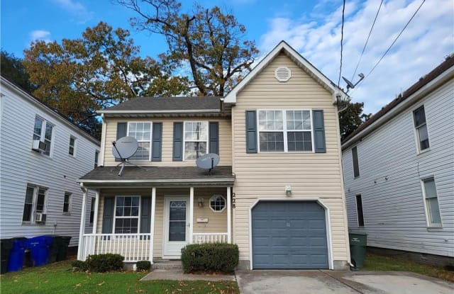 228 W Balview Avenue - 228 West Balview Avenue, Norfolk, VA 23503