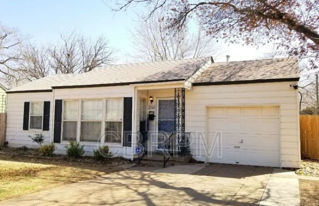 2511 28th - 2511 28th Street, Lubbock, TX 79410