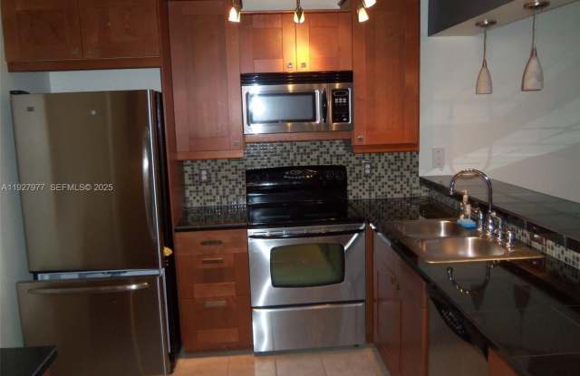 10551 W Broward Blvd