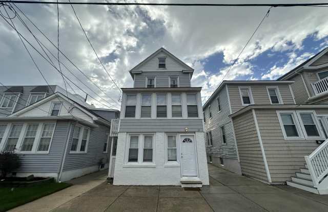 Photo of 16 S Washington Ave