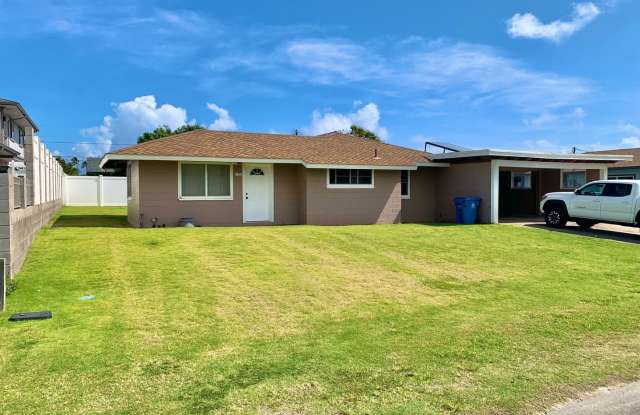 Photo of Charming 3 Bedroom / 2 Bath House in Kahului!