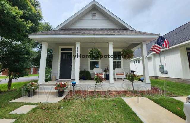 2122 W Gregory St