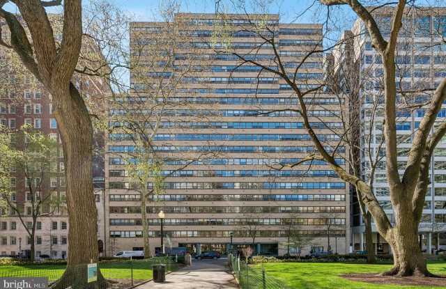 1810 RITTENHOUSE Square