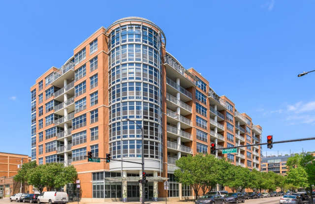 1200 W MONROE Street