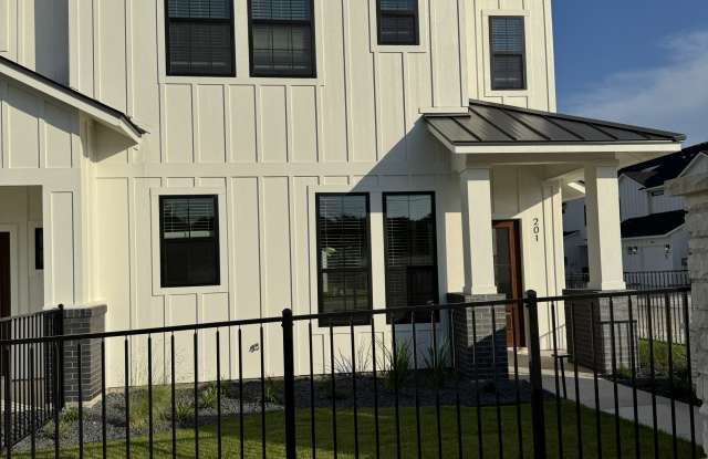 5811 South 31st StreetUnit 201