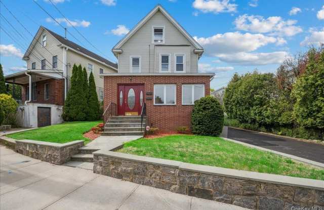 42 Glen Road