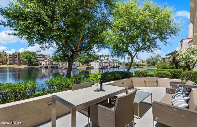 8989 N GAINEY CENTER Drive unit: 129