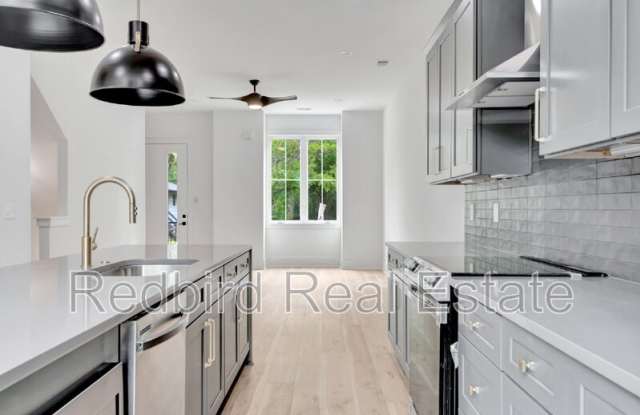 2048 McKinley Street