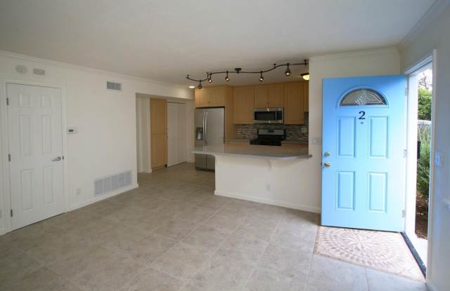 415 Rancheria Street unit: 4