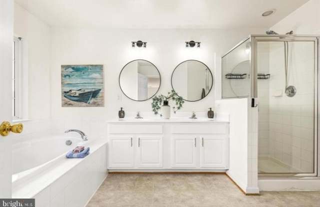 1766 ANN SCARLET Court