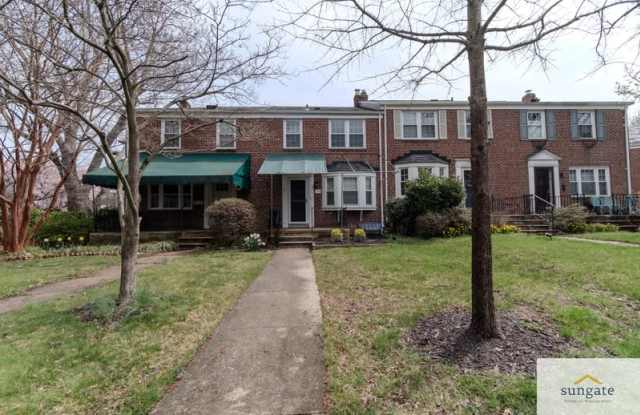 7049 Heathfield Rd