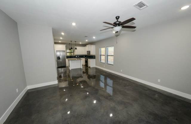 612 East Shepherd Street