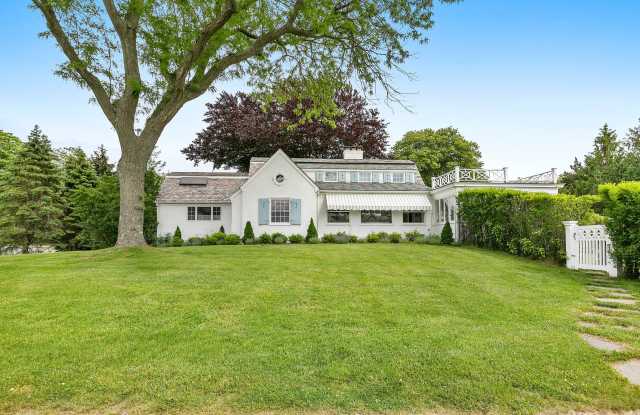 42 Peconic Avenue
