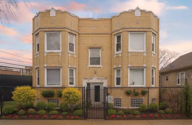 Photo of 1263 N Springfield Avenue