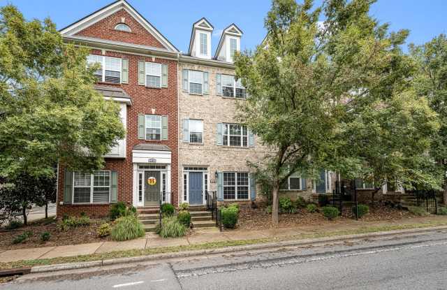 Photo of Luxury Townhome at the Boulevard
