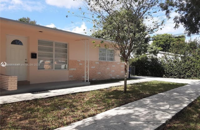 412 SW 10th St - 412 Southwest 10th Street, Hallandale Beach, FL 33009