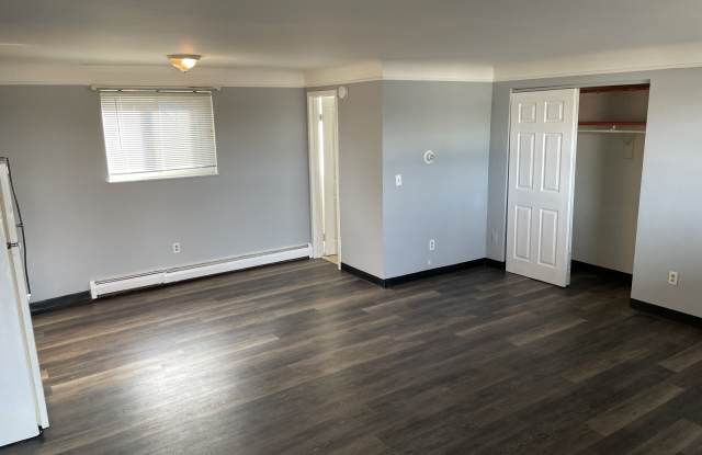 9334-9342 Reading Rd