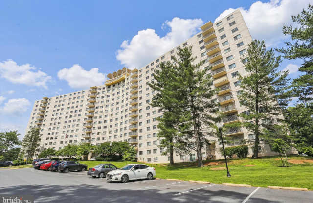 1121 University Blvd W Apt 916