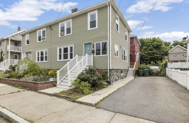 15 Whittemore St - 15 Whittemore Street, Medford, MA 02155