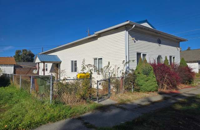 Photo of Northside Spokane! Available Now! Move In Special!!