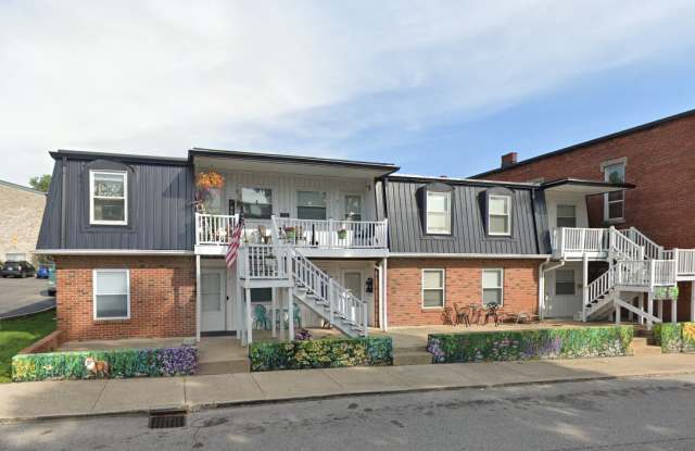 109 N Sale St