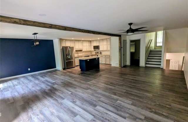 Photo of 1865 Dyouville Lane