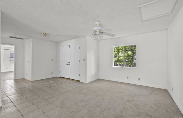 10528 1/2 Hillhaven Avenue