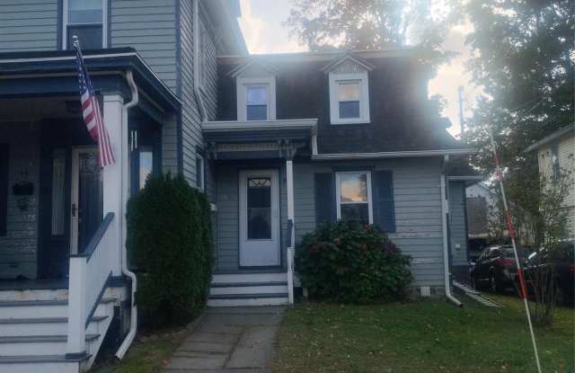 Photo of 44-1/2 Washington St