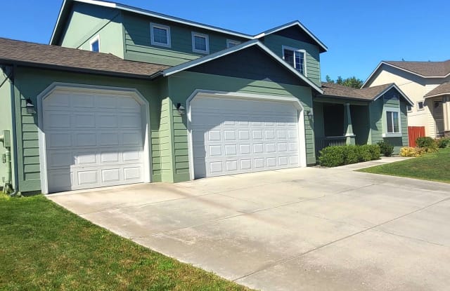 1531 Sacajawea Ave. - 1531 Sacajawea Avenue, Richland, WA 99352