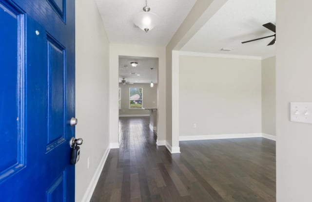 1025 Santa Cruz Street