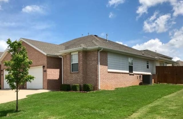 220 Copper Oaks Dr - 220 Copper Oaks Drive, Centerton, AR 72719